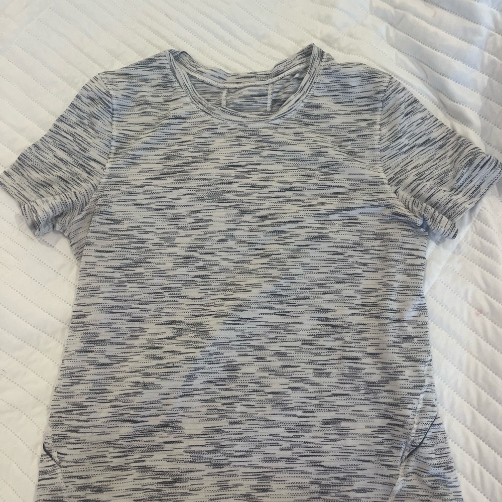 lululemon athletica Black and White Patterned Short Sleeve Top